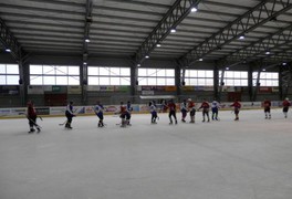 Druhé místo hokejistů na amatérském turnaji v ledním hokeji v Poličce - foto č. 9