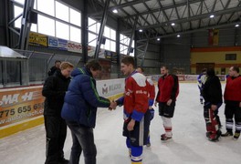 Druhé místo hokejistů na amatérském turnaji v ledním hokeji v Poličce - foto č. 17