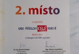 Obec Pustá Kamenice obsadila 2. místo v soutěži - Obec přátelská rodině 2011 - v kategorii obce do 500 obyvatel - foto č. 2