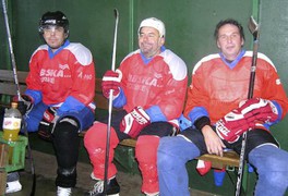 Utkání v ledním hokeji - foto č. 9