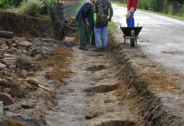 Chodník před ZŠ a MŠ je již hotov - foto č. 12