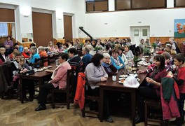 Předvánoční koncert a výstava betlémů - advent v Klubu seniorek - foto č. 2