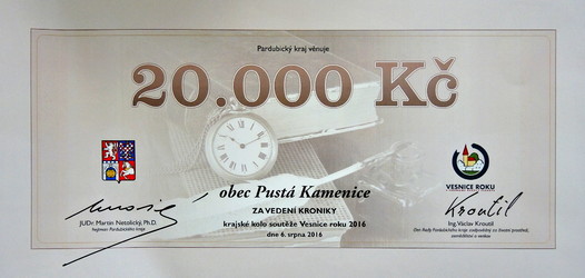 Vesnice roku 2016 v Pardubickém kraji - diplom za vzorné vedené kroniky - foto č. 2