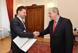 Vítězové soutěže Vesnice roku 2018 byli přijati u předsedy Poslanecké sněmovny PČR Radka Vondráčka - foto č. 2
