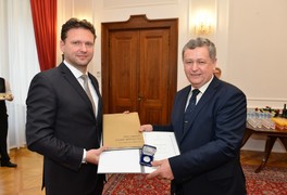 Vítězové soutěže Vesnice roku 2018 byli přijati u předsedy Poslanecké sněmovny PČR Radka Vondráčka - foto č. 7