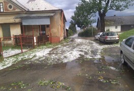 Pustou Kamenicí se prohnalo krupobití - foto č. 12