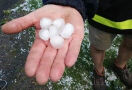 Pustou Kamenicí se prohnalo krupobití - foto č. 50