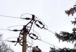 Fotografie z dnešní opravy elektrického vedení - foto č. 4