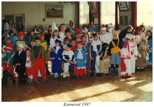 Fotografická vzpomínka na dětské karnevaly v Pusté Kamenici od roku 1997