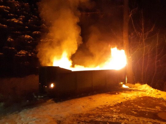 Jednotka JPO V obce Pustá Kamenice dnes zasahovala u hořícího kontejneru