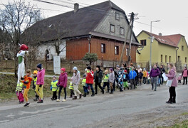 Vynesení zimy ze vsi a přivítání jara - foto č. 1