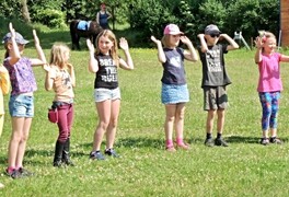 Cirkusové vystoupení dětí ZŠ Pustá Kamenice - foto č. 8