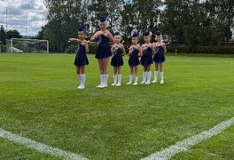 Mažoretky vystoupily na oslavách 50 let TJ Sokol Svratouch - foto č. 3