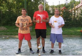 Pustokamenický turnaj v nohejbale trojic - foto č. 32