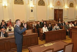 Slavnostní udělení znaku a vlajky obci Pustá Kamenice v POSLANECKÉ SNĚMOVNĚ Parlamentu ČR - foto č. 16