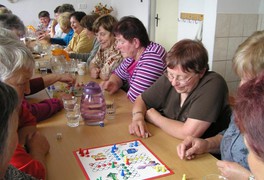 Třetí ročník turnaje v Člověče nezlob se v klubu seniorek - foto č. 4