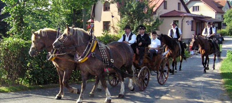 Oslavy 120. výročí založení SDH v Pusté Kamenici a sraz rodáků